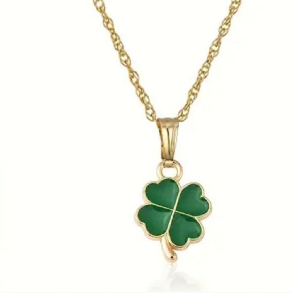 🍀St. Patrick's Day Shamrock Necklace